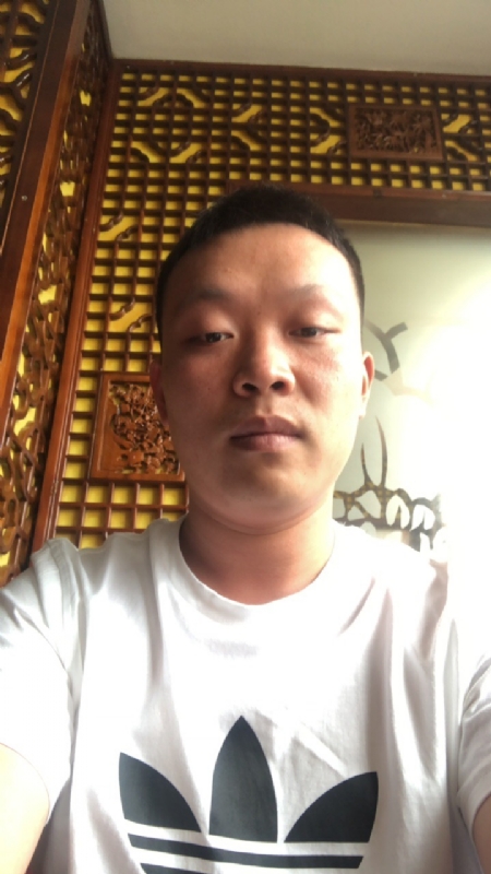 唐子龙的第一张照片--信阳相亲服务中心