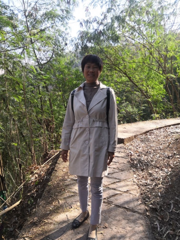 兰草的第一张照片--信阳相亲服务中心