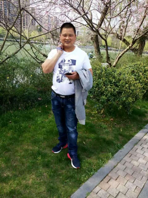 纯爷们的第一张照片--信阳相亲服务中心