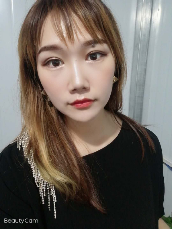 艾薇的第四张照片--信阳相亲服务中心