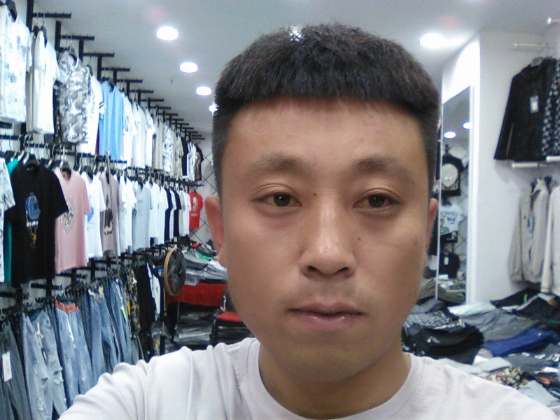 冰冷的心的第二张照片--信阳相亲服务中心