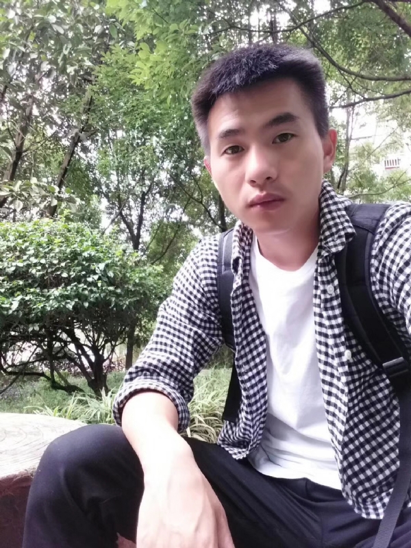小杨的第一张照片--信阳相亲服务中心