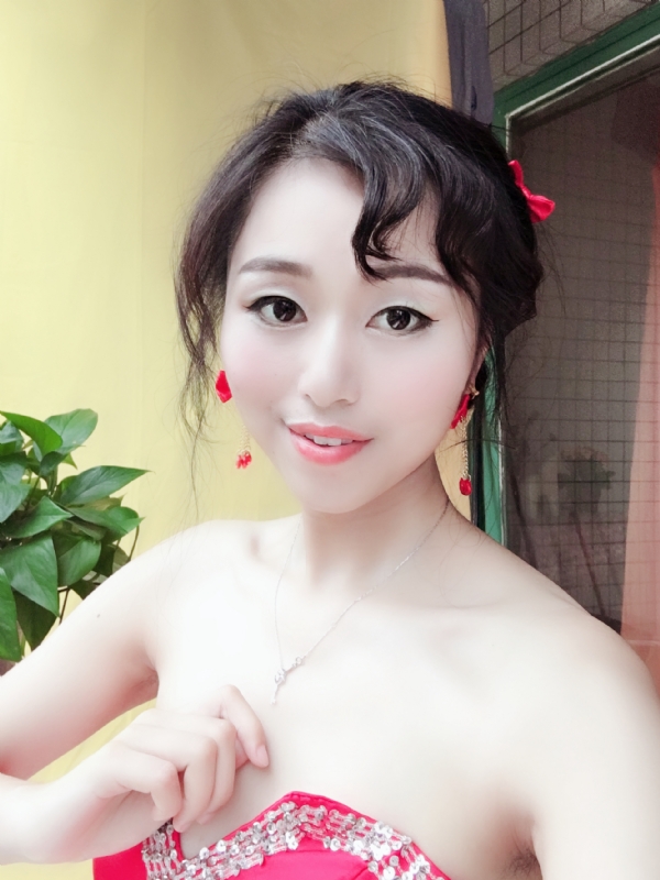 薇薇的第一张照片--信阳相亲服务中心