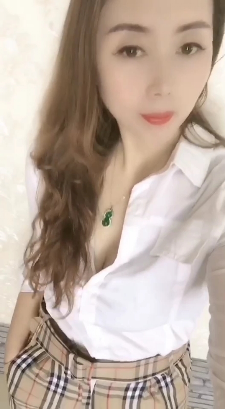 雨蝶的第一张照片--信阳相亲服务中心