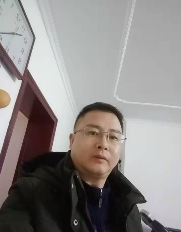 想牵你的手的第一张照片--信阳相亲服务中心