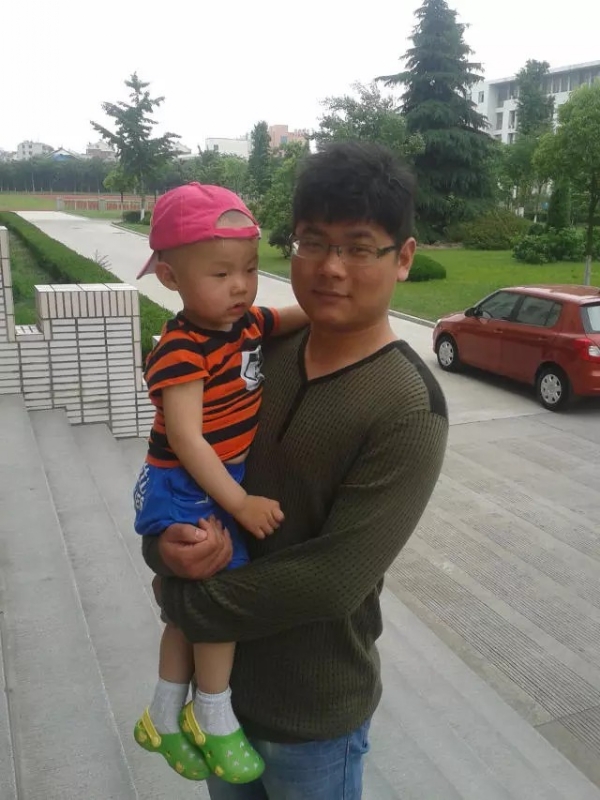 秦时明月的第一张照片--信阳相亲服务中心