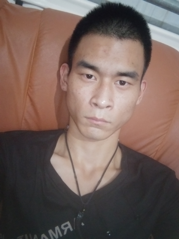 单身狗一枚的第三张照片--信阳相亲服务中心