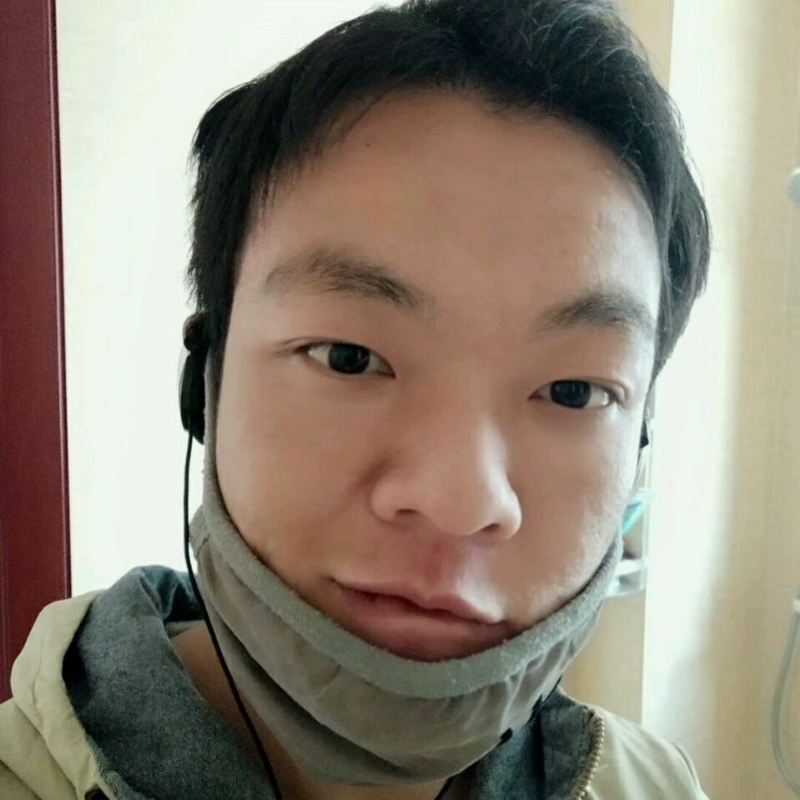泡沫哭泣的第一张照片--信阳相亲服务中心