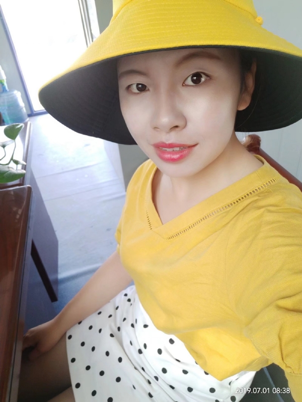 依若萱的第一张照片--信阳相亲服务中心