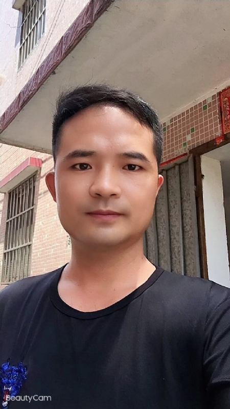 言飞的第一张照片--信阳相亲服务中心