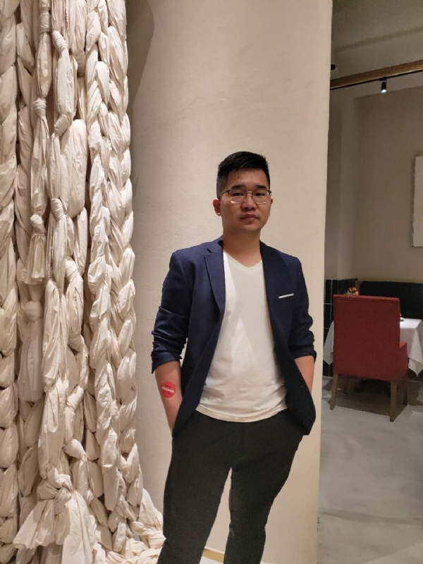 在路上的第二张照片--信阳相亲服务中心