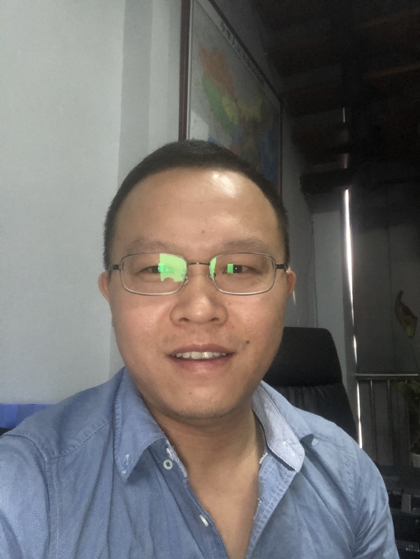 小吴的第一张照片--信阳相亲服务中心
