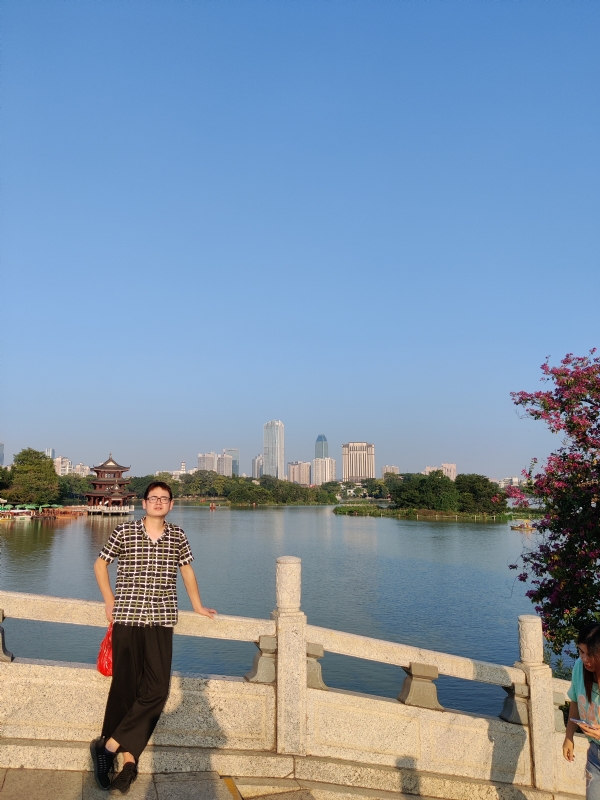 萍水相逢晏的第一张照片--信阳相亲服务中心