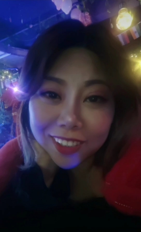 收快递的费仙女的第一张照片--信阳相亲服务中心
