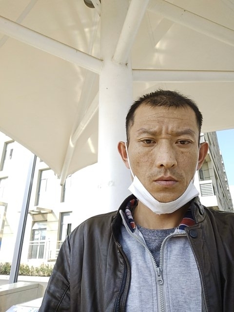孤狼的第一张照片--信阳相亲服务中心