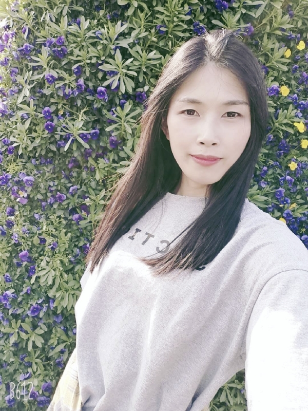妍妍的第一张照片--信阳相亲服务中心