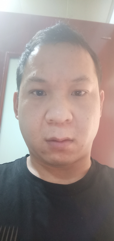 淡定的第一张照片--信阳相亲服务中心
