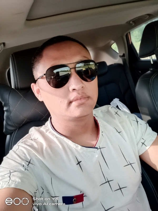 寻缘的第一张照片--信阳相亲服务中心