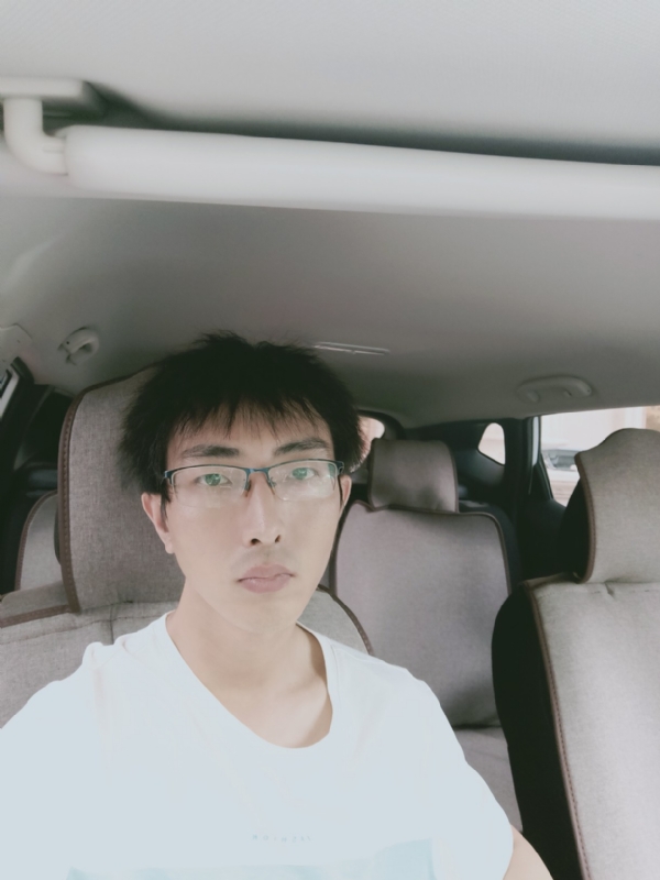 阳光大男孩的第一张照片--信阳相亲服务中心