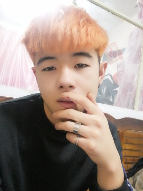 钟宇诗的第一张照片--信阳相亲服务中心