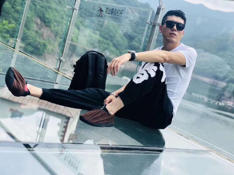 庄周梦蝶的第一张照片--信阳相亲服务中心
