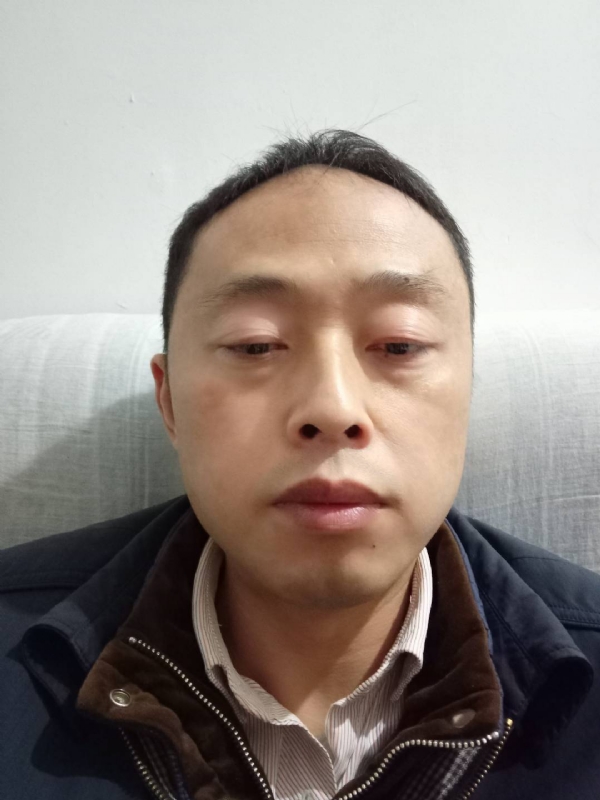 阳光的第一张照片--信阳相亲服务中心