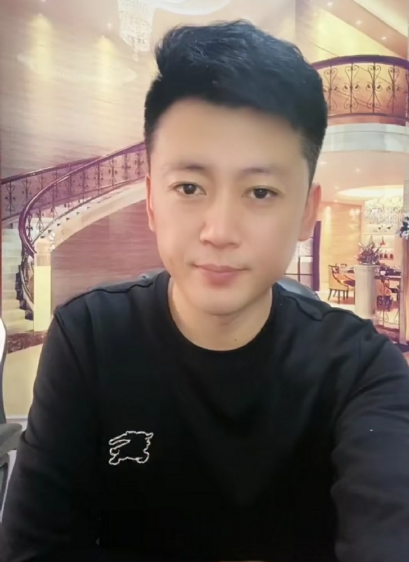 屋顶拾荒人的第三张照片--信阳相亲服务中心