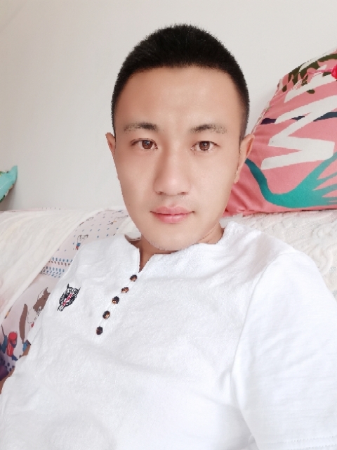 海阔天空的第一张照片--信阳相亲服务中心