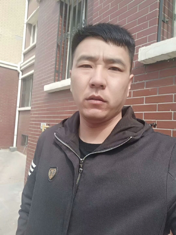谁伴我闯荡的第一张照片--信阳相亲服务中心