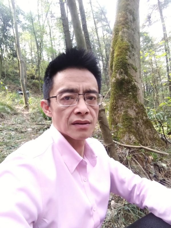 吴彬的第一张照片--信阳相亲服务中心