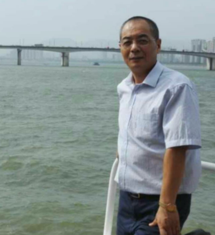 辛民的第二张照片--信阳相亲服务中心