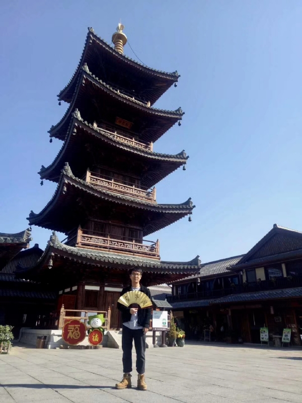 流浪共和的第一张照片--信阳相亲服务中心
