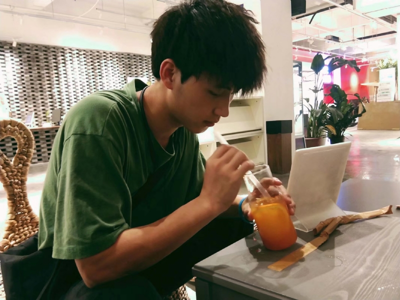 一花一世界的第一张照片--信阳相亲服务中心