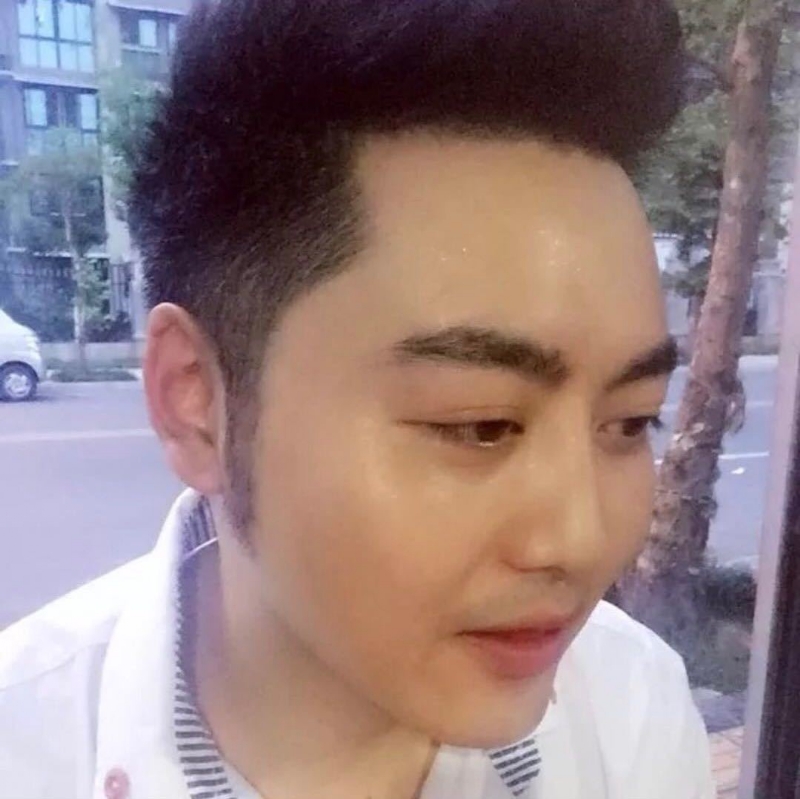 加油吧少年的第一张照片--信阳相亲服务中心