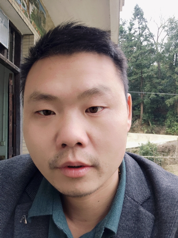 曾小焱的第一张照片--信阳相亲服务中心
