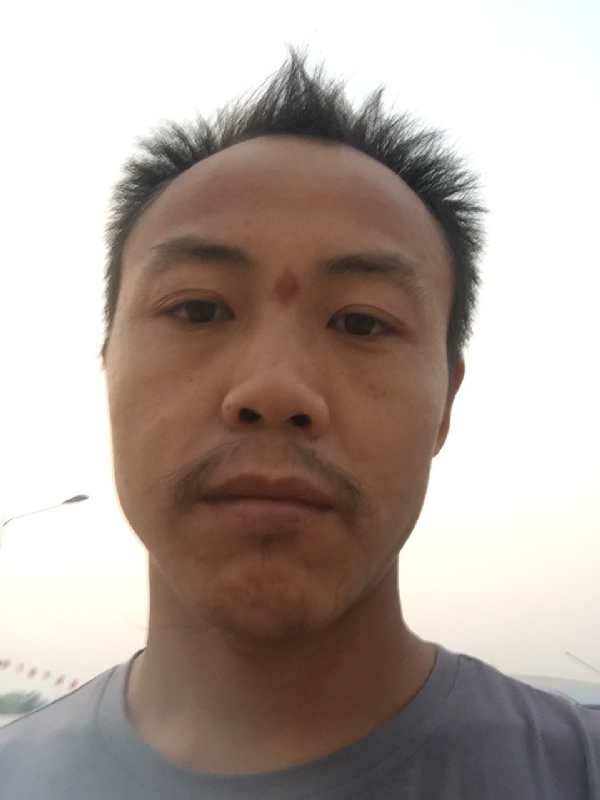 老曹的第一张照片--信阳相亲服务中心