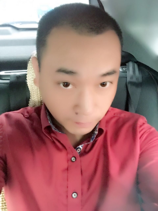 在一个路口等的第一张照片--信阳相亲服务中心