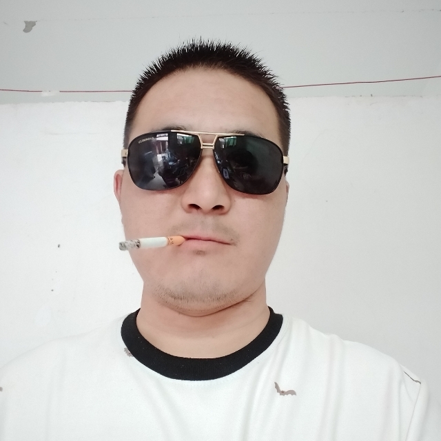 白伟伟的第一张照片--信阳相亲服务中心