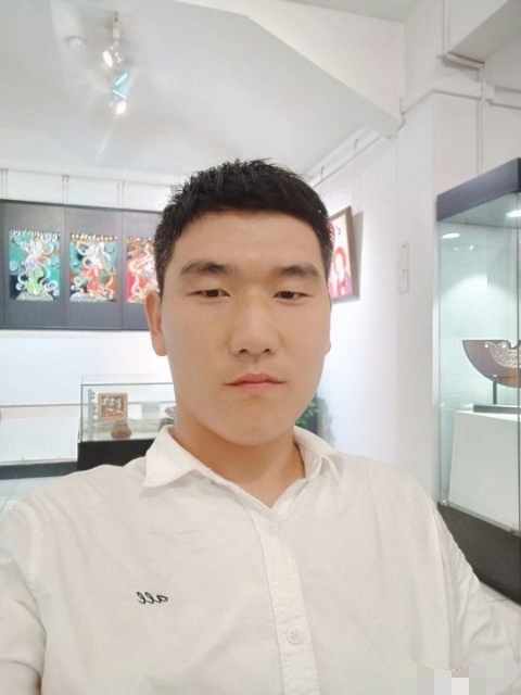 自律人生的第一张照片--信阳相亲服务中心