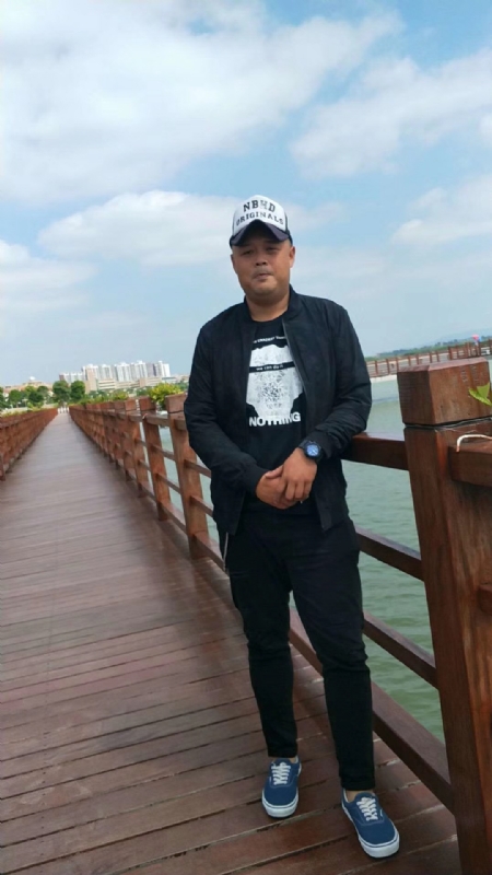 人生如戏的第二张照片--信阳相亲服务中心