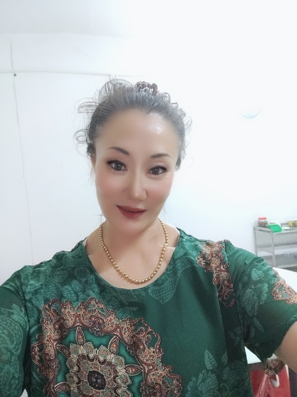 燕子的第二张照片--信阳相亲服务中心