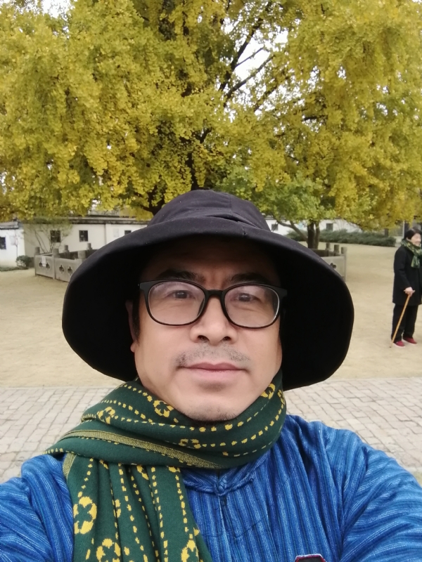 自由人的第一张照片--信阳相亲服务中心