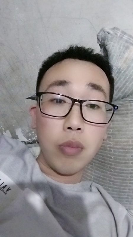 喜欢比我大的女人的第一张照片--信阳相亲服务中心