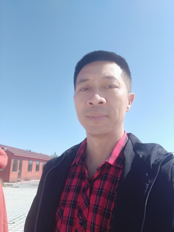 风滚草的坚持的第一张照片--信阳相亲服务中心