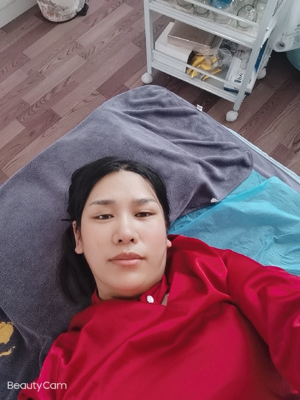 枫叶的第一张照片--信阳相亲服务中心