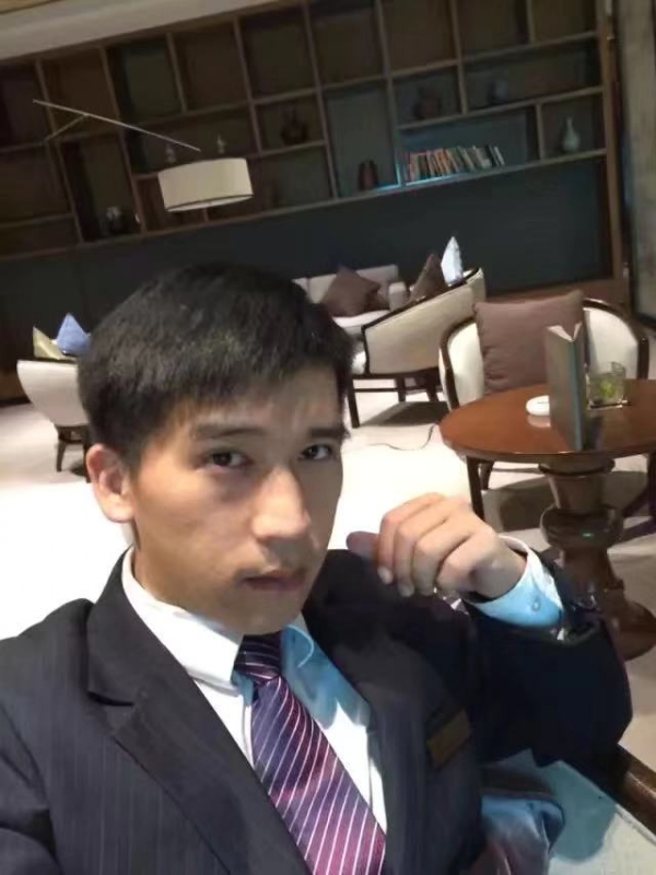 一条孤独的鱼的第二张照片--信阳相亲服务中心