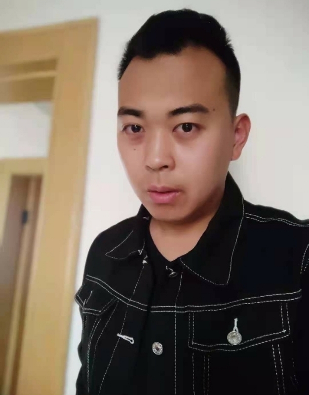 天边一丝风的第一张照片--信阳相亲服务中心