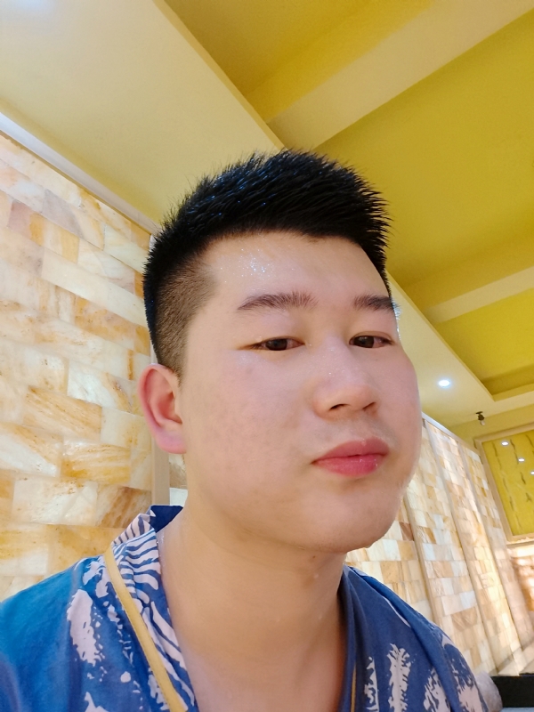 六月与阿十二的第一张照片--信阳相亲服务中心