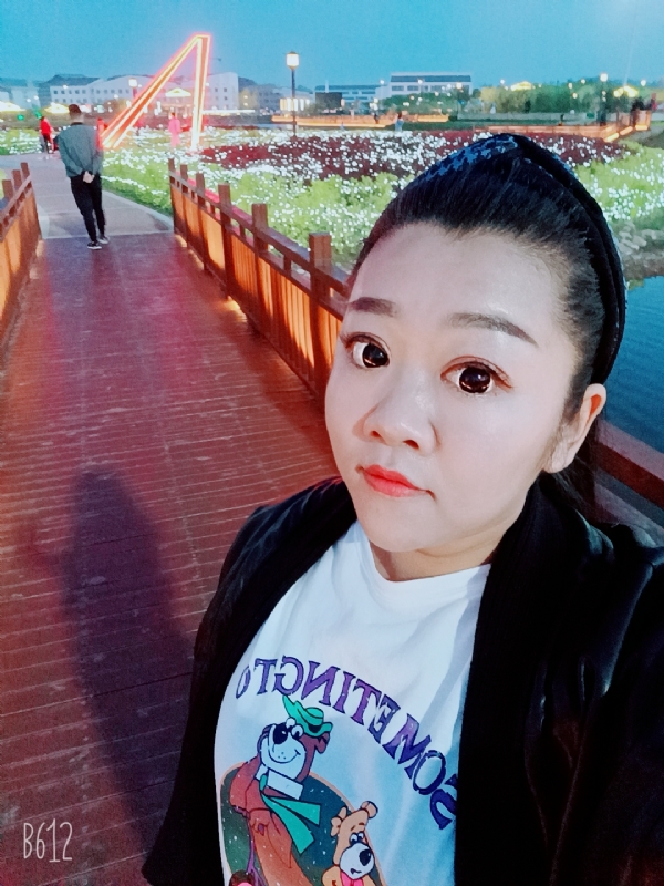 孙晓雪的第一张照片--信阳相亲服务中心