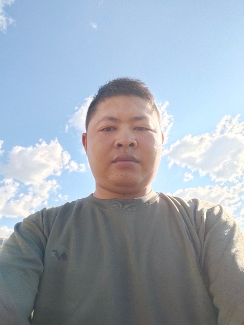 小马的第一张照片--信阳相亲服务中心